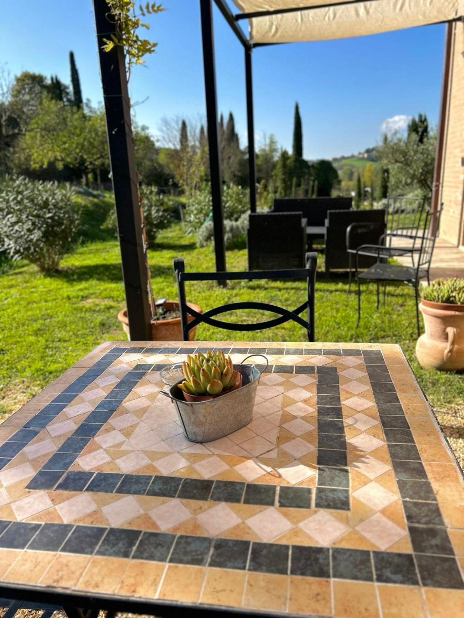 Agriturismo La Corte Del Sole Siena Dış mekan fotoğraf